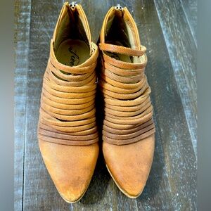 Free People Boho Booties. Sz 8
